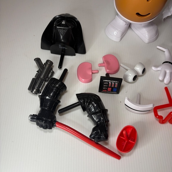 Mr. Potato Head Star Wars Spudtrooper StormTrooper/Vador Disney Playskool 18 Pc - Picture 2 of 10